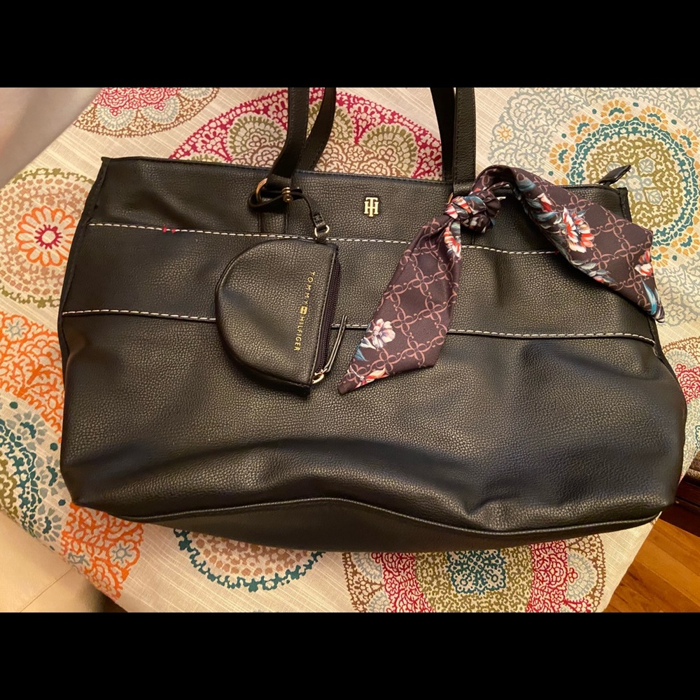 Tommy Hilfiger Tote